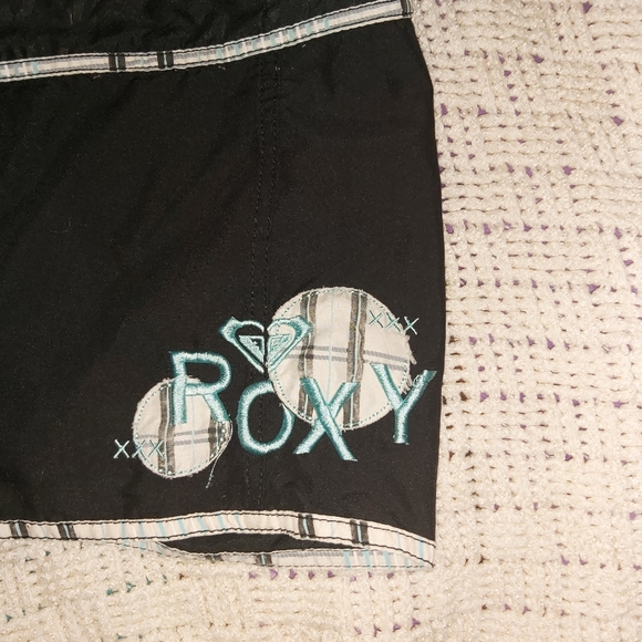 Womens Roxy board shorts. Size 7 - Picture 3 of 5
